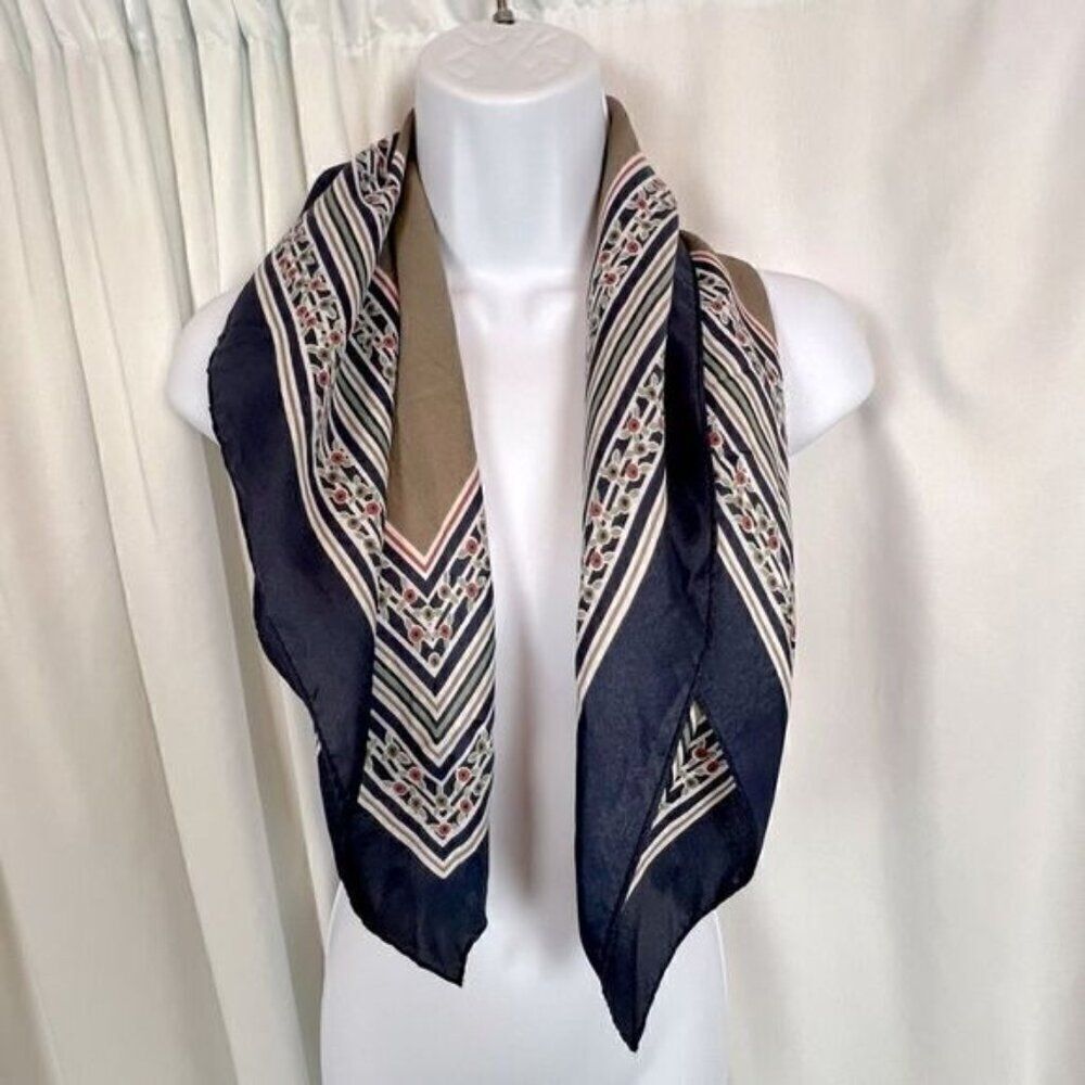 WOMENS SCARF BLUE GRAY WITH DESIGN